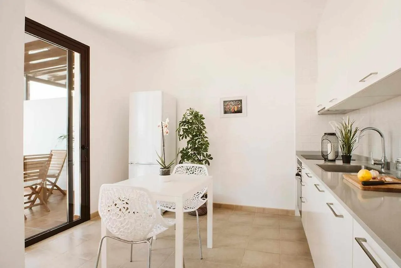 Villa Lyra, Piscina Climatizada Playa Blanca