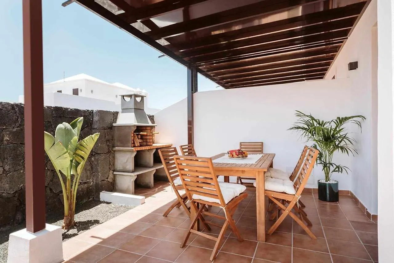 Villa Lyra, Piscina Climatizada Playa Blanca