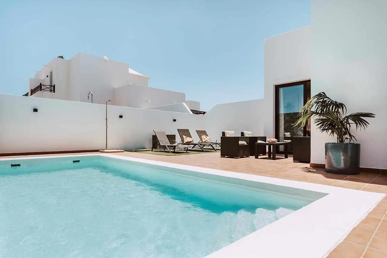 Villa Lyra Piscina Climatizada Playa Blanca  Španělsko